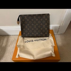 Louis Vuitton Toiletry 26 pouch